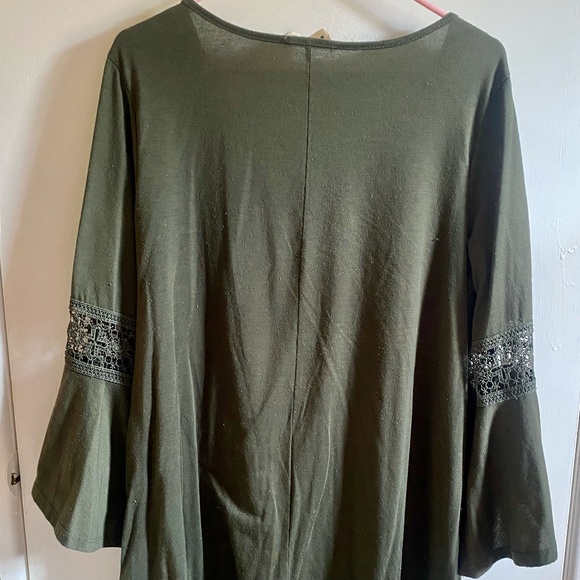 Just Found XL Olive Green Lace Sleeve Dress - Picture 3 of 3
